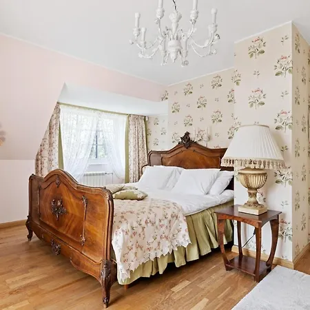 Muusa With A Cozy Sauna, Swimming Pool And Large Beautiful Garden