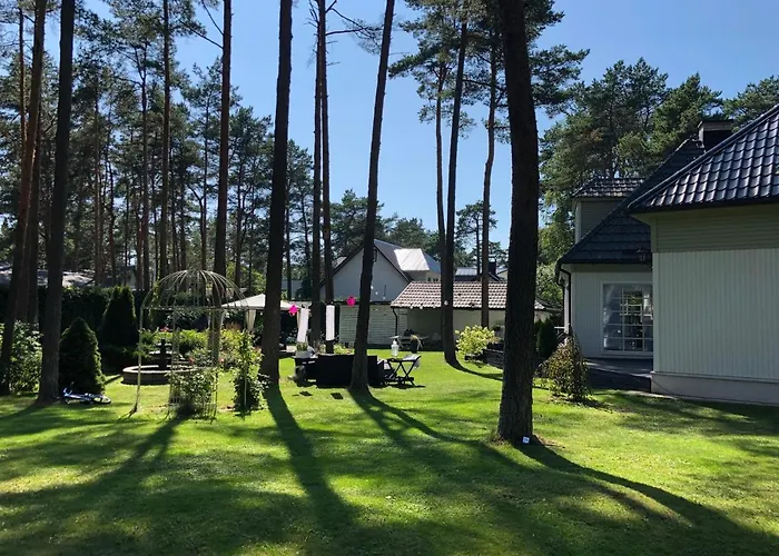 Muusa With A Cozy Sauna, Swimming Pool And Large Beautiful Garden 塔林