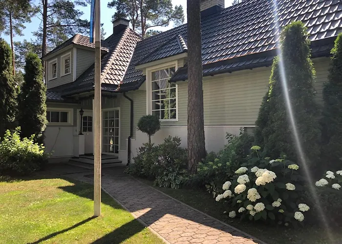 빌라 Muusa With A Cozy Sauna, Swimming Pool And Large Beautiful Garden 탈린