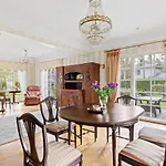 Vila Muusa With A Cozy Sauna, Swimming Pool And Large Beautiful Garden Tallinn