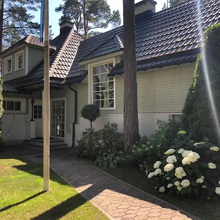 Vila Muusa With A Cozy Sauna, Swimming Pool And Large Beautiful Garden Tallinn